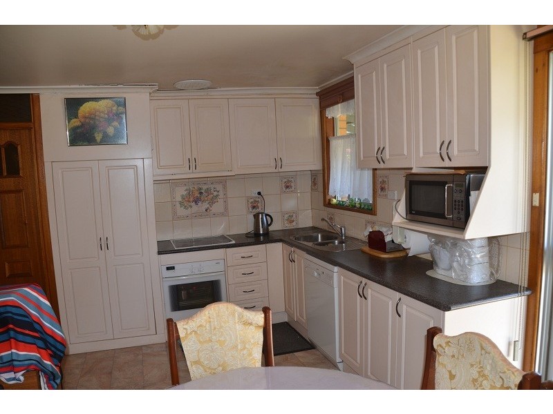 32 Valley Avenue, Mount Beauty VIC 3699