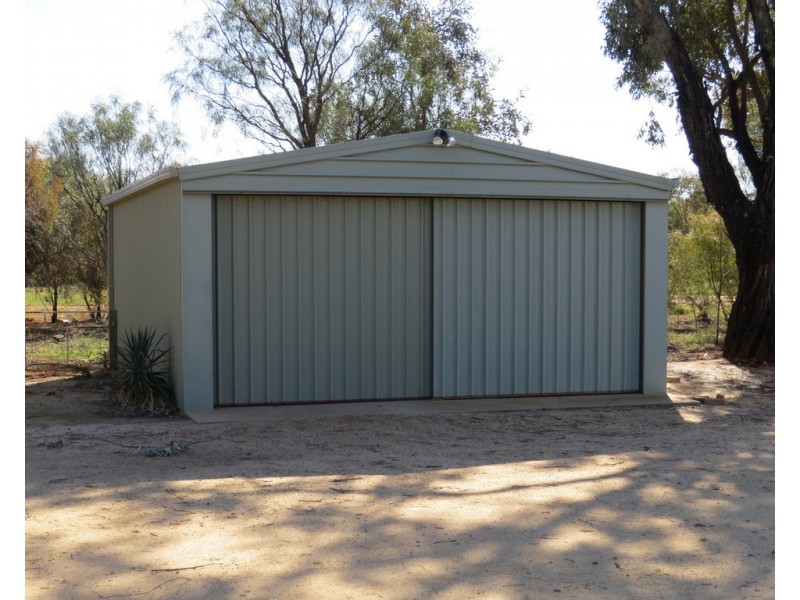 113 Tocumwal Road, Deniliquin NSW 2710