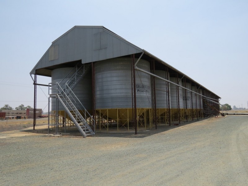 527 CADELL STREET, Hay NSW 2711