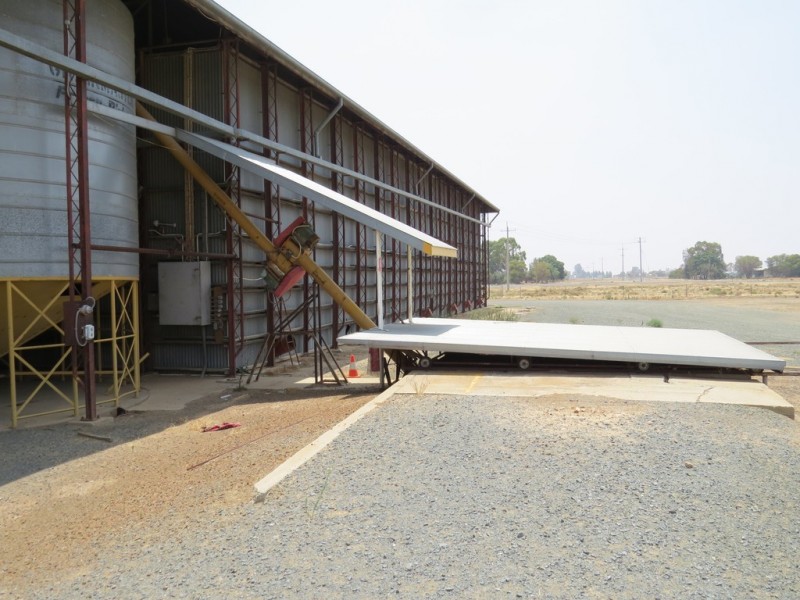 527 CADELL STREET, Hay NSW 2711