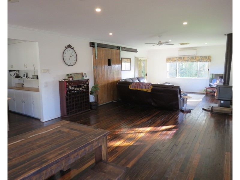 60 Mills Road, Deniliquin NSW 2710