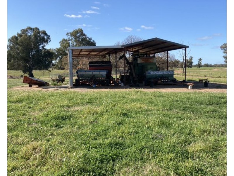 99 Mollys Lagoon Road, Narrandera NSW 2700