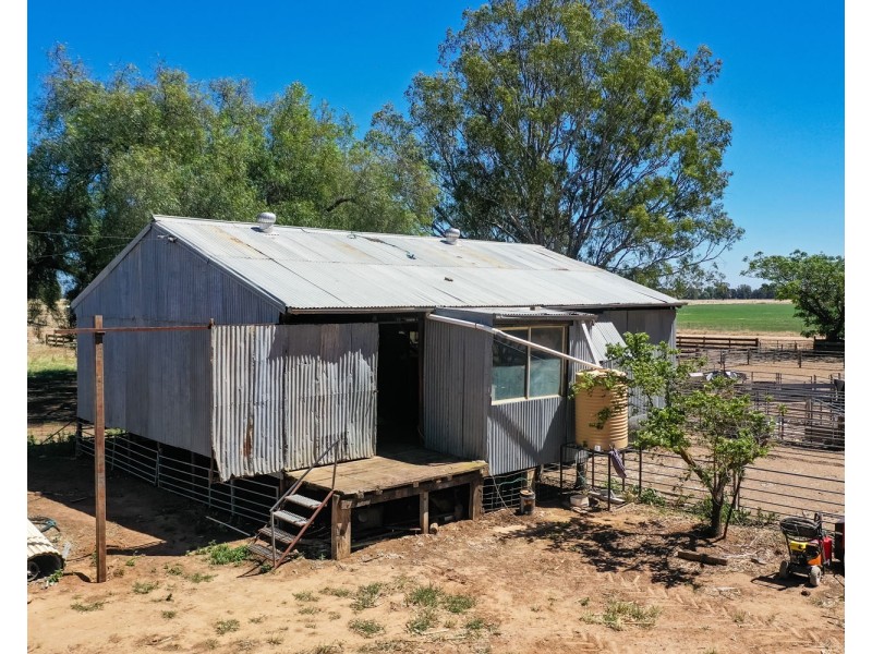 2370 TOCUMWAL ROAD, Tocumwal NSW 2714