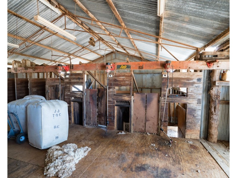 2370 TOCUMWAL ROAD, Tocumwal NSW 2714