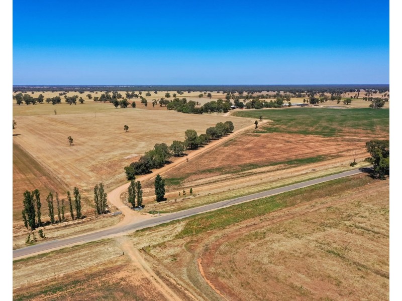 2370 TOCUMWAL ROAD, Tocumwal NSW 2714