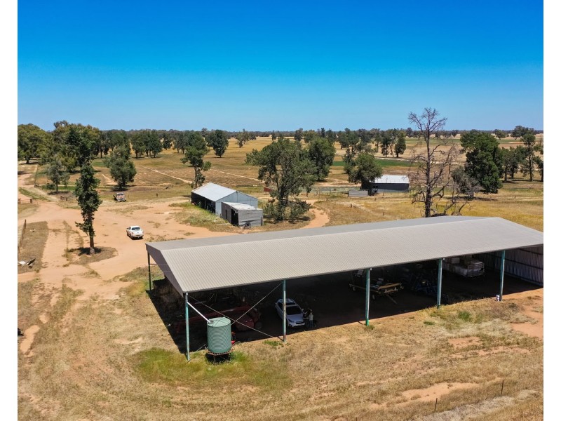 2370 TOCUMWAL ROAD, Tocumwal NSW 2714