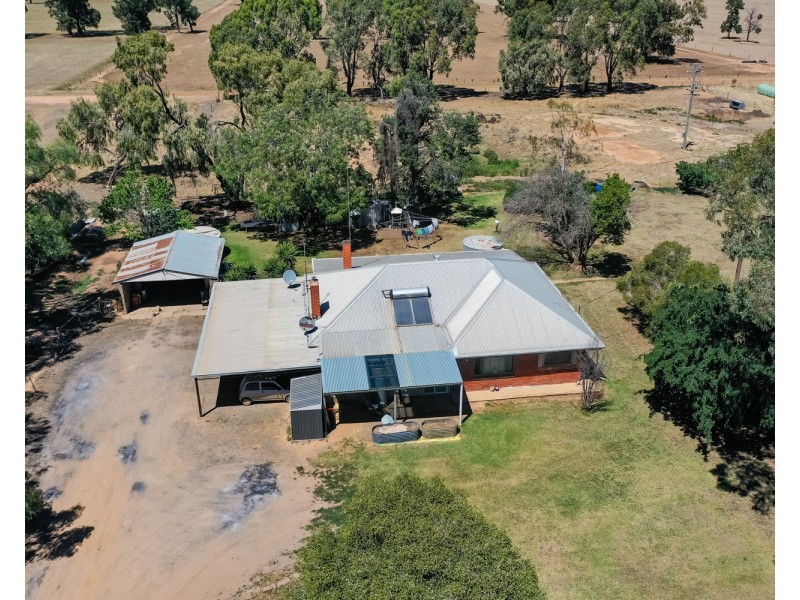 2370 TOCUMWAL ROAD, Tocumwal NSW 2714