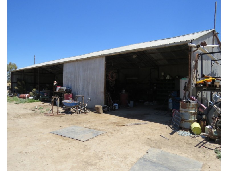 1825 Rangemore Road, Wakool NSW 2710