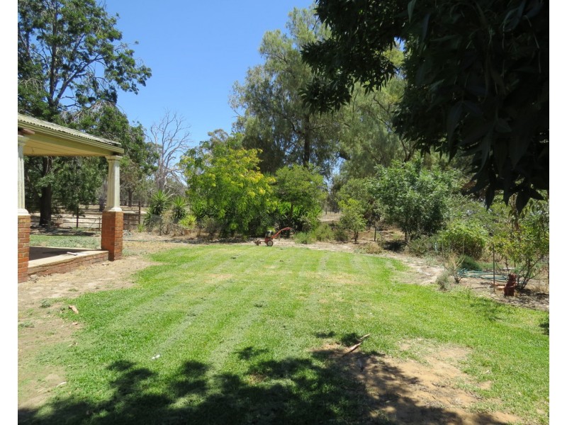 1825 Rangemore Road, Wakool NSW 2710