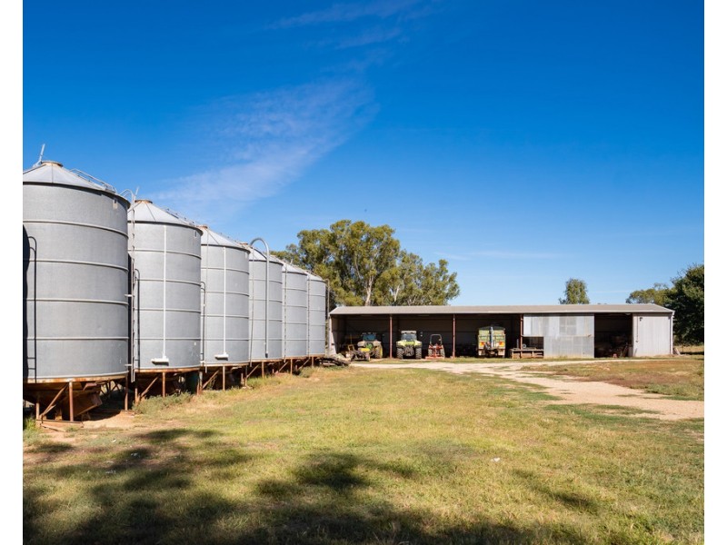 Mayfield 3859 Riverina Highway, Bungowannah NSW 2640