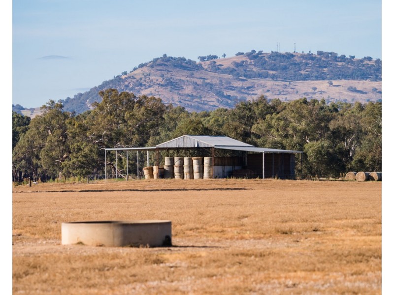 Mayfield 3859 Riverina Highway, Bungowannah NSW 2640