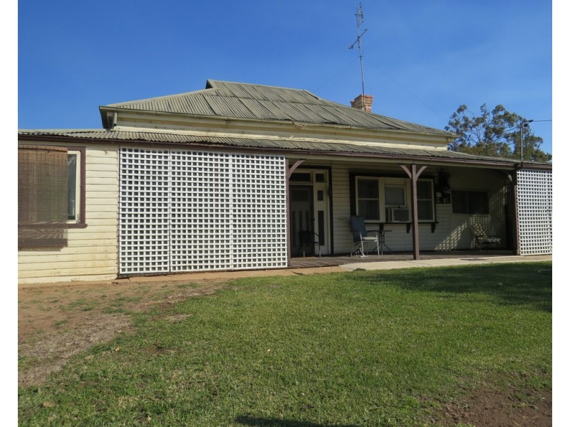 48-50 MAHONGA STREET, Jerilderie NSW 2716