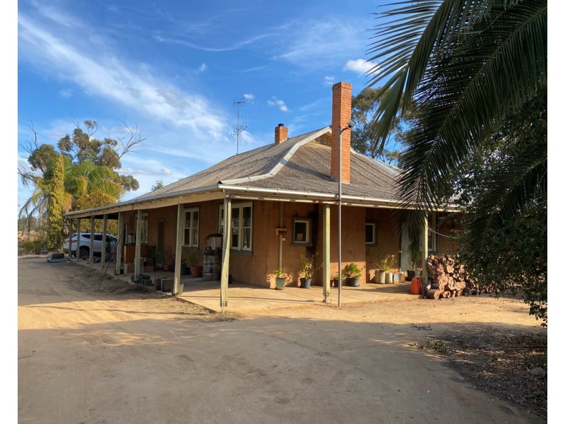 131 Birganbigil Road, Deniliquin NSW 2710