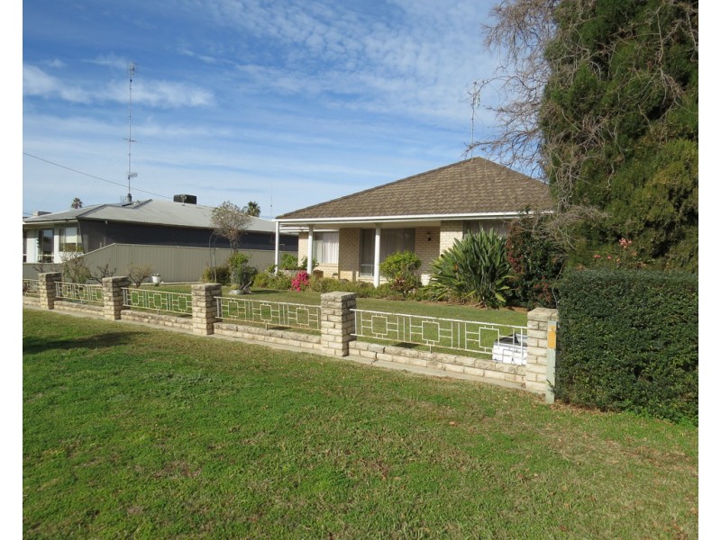 14 MAHONGA STREET, Jerilderie NSW 2716