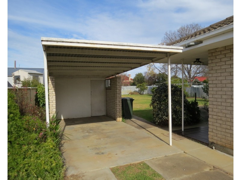 14 MAHONGA STREET, Jerilderie NSW 2716