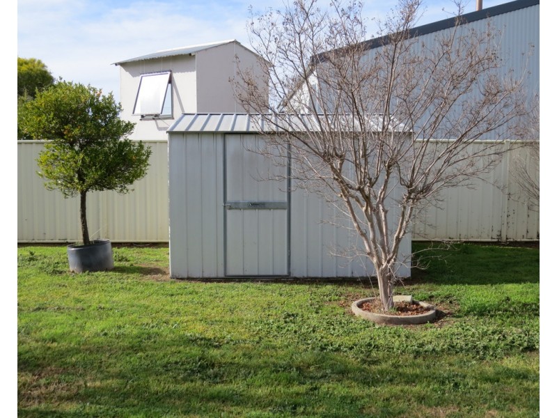 14 MAHONGA STREET, Jerilderie NSW 2716