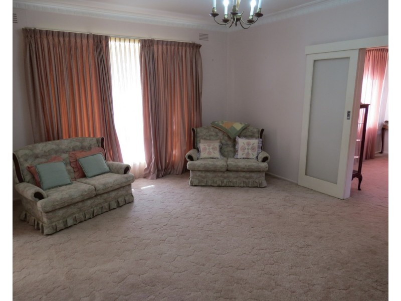 14 MAHONGA STREET, Jerilderie NSW 2716