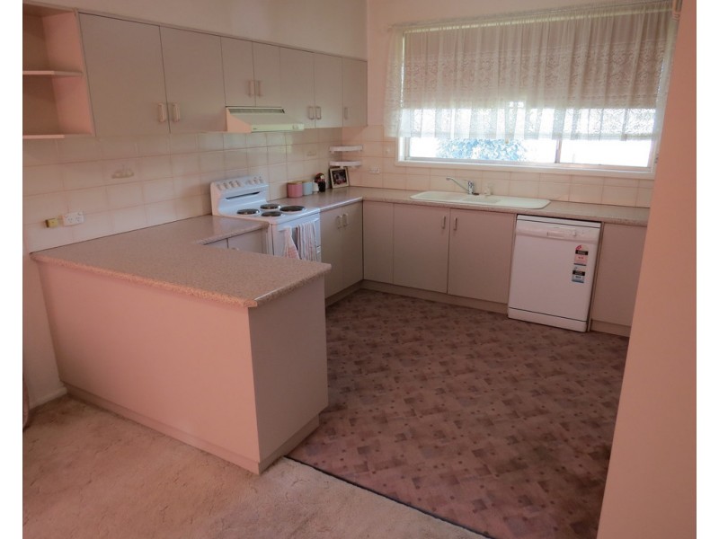 14 MAHONGA STREET, Jerilderie NSW 2716