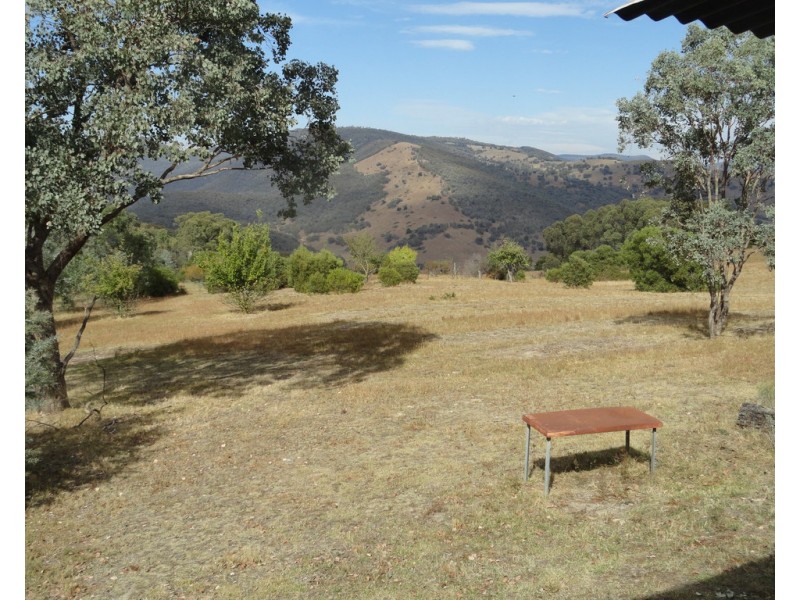 ”BARCOO” Stockyard Creek Track, Thologolong VIC 3691
