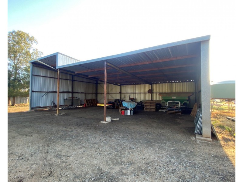 14 YALOKE ROAD, Deniliquin NSW 2710