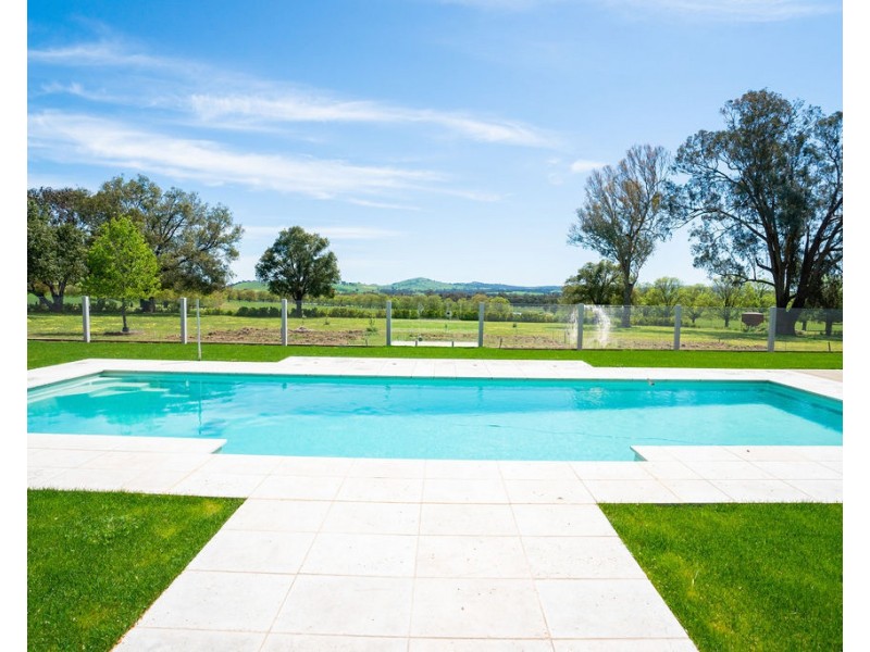 9985 Hume Highway, Holbrook NSW 2644