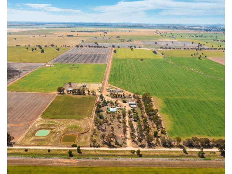 Oaklands NSW 2646