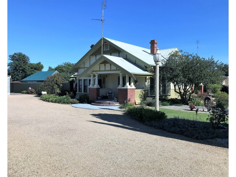 94 MAHONGA STREET, Jerilderie NSW 2716