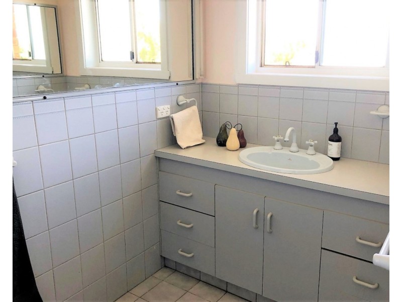 73 Tong Street, Finley NSW 2713