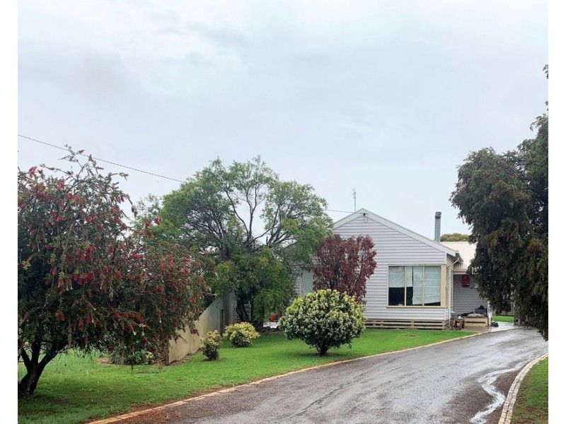 114 Mahonga Street, Jerilderie NSW 2716