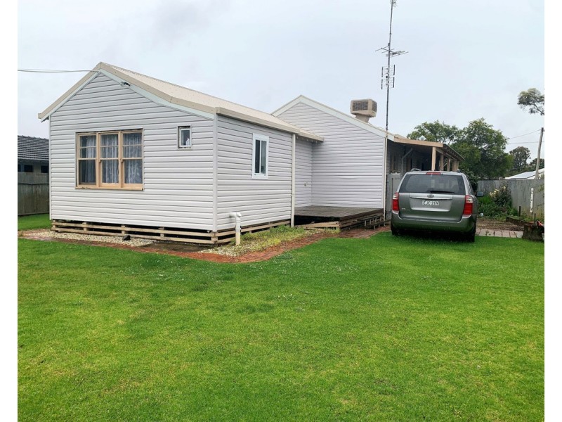 114 Mahonga Street, Jerilderie NSW 2716