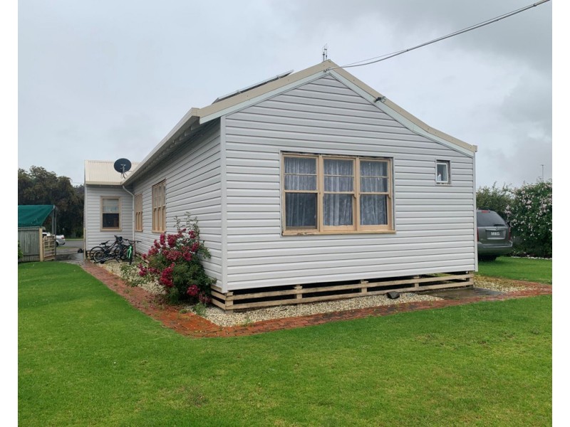 114 Mahonga Street, Jerilderie NSW 2716