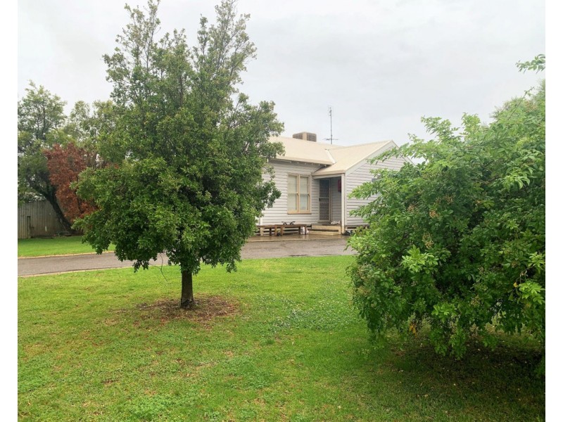 114 Mahonga Street, Jerilderie NSW 2716