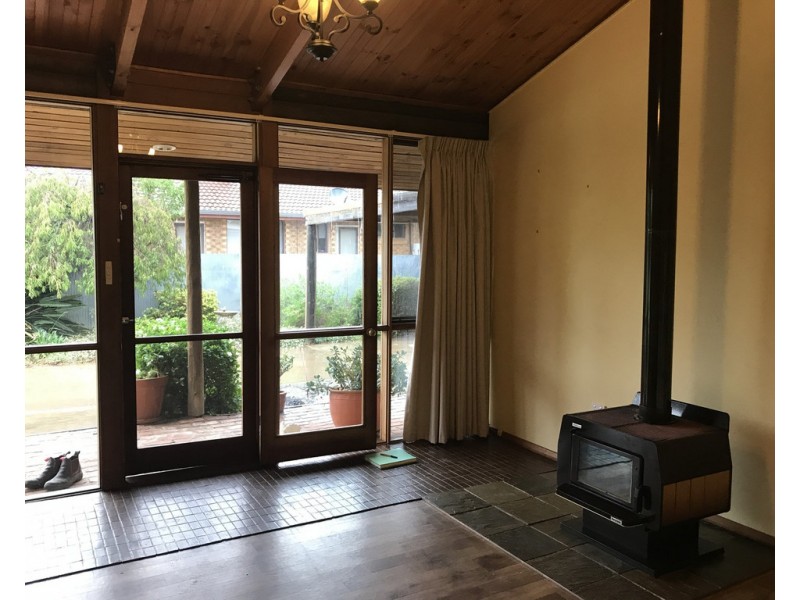 11 Quirk Street, Finley NSW 2713