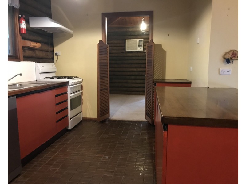 11 Quirk Street, Finley NSW 2713