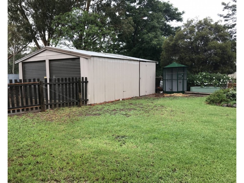 11 Quirk Street, Finley NSW 2713