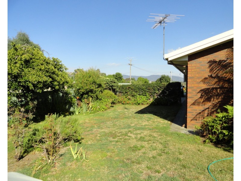 2/14 Huon-Kiewa Road, Tangambalanga VIC 3691