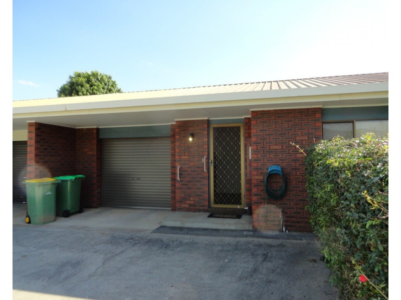 2/14 Huon-Kiewa Road, Tangambalanga VIC 3691