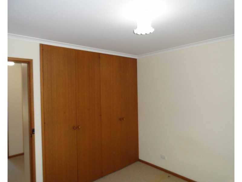 2/14 Huon-Kiewa Road, Tangambalanga VIC 3691