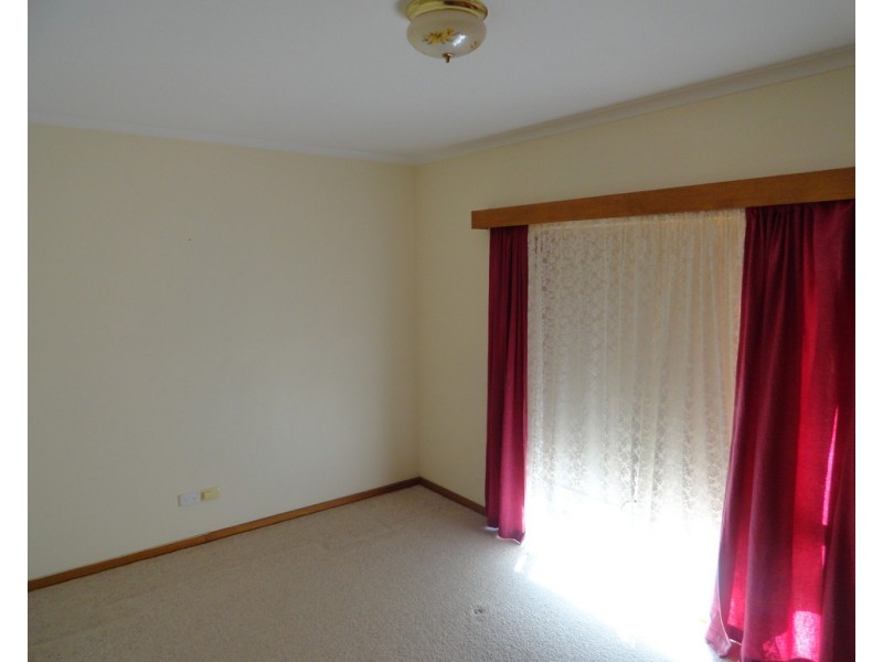 2/14 Huon-Kiewa Road, Tangambalanga VIC 3691