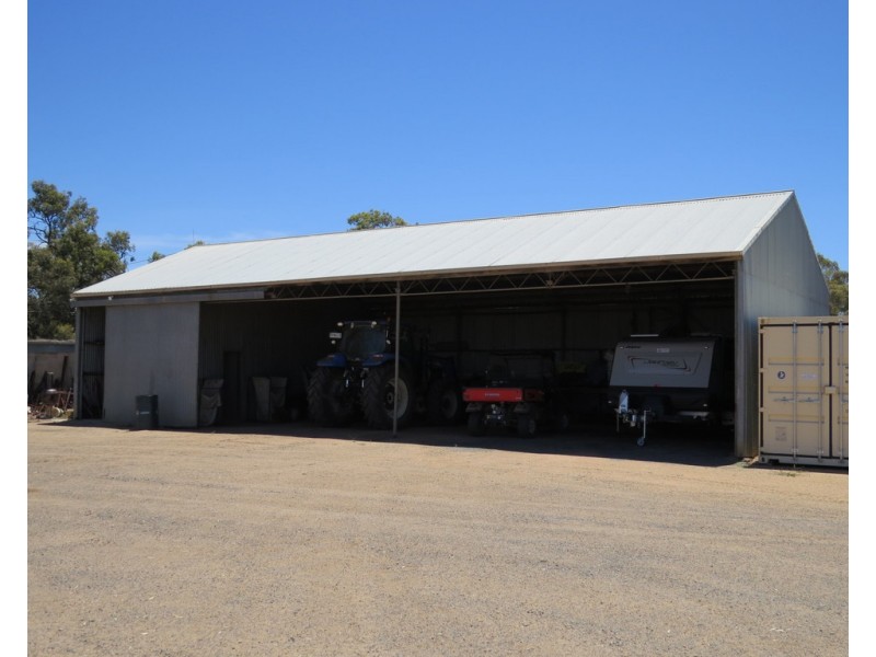 894 STUD PARK ROAD, Deniliquin NSW 2710