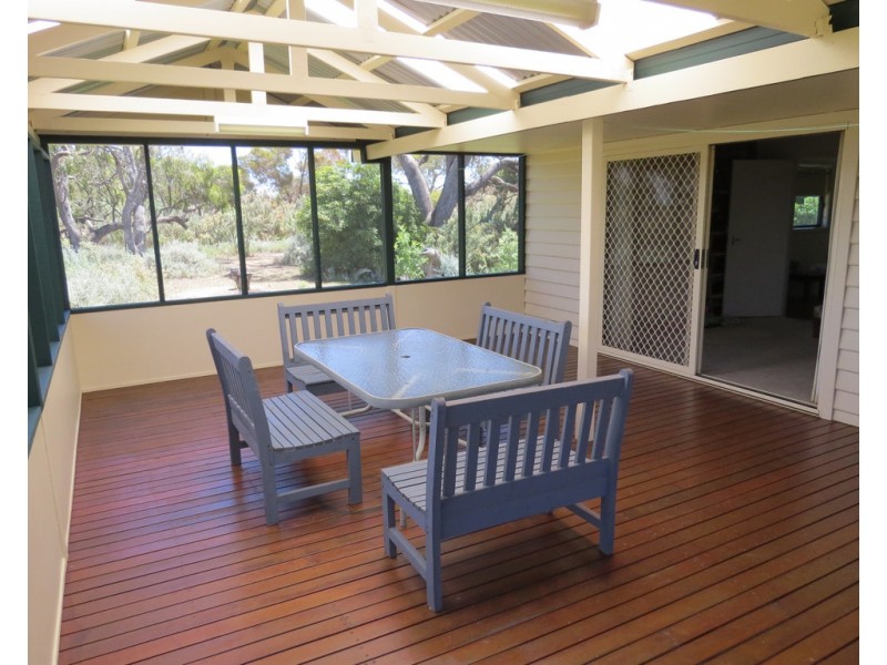 894 STUD PARK ROAD, Deniliquin NSW 2710