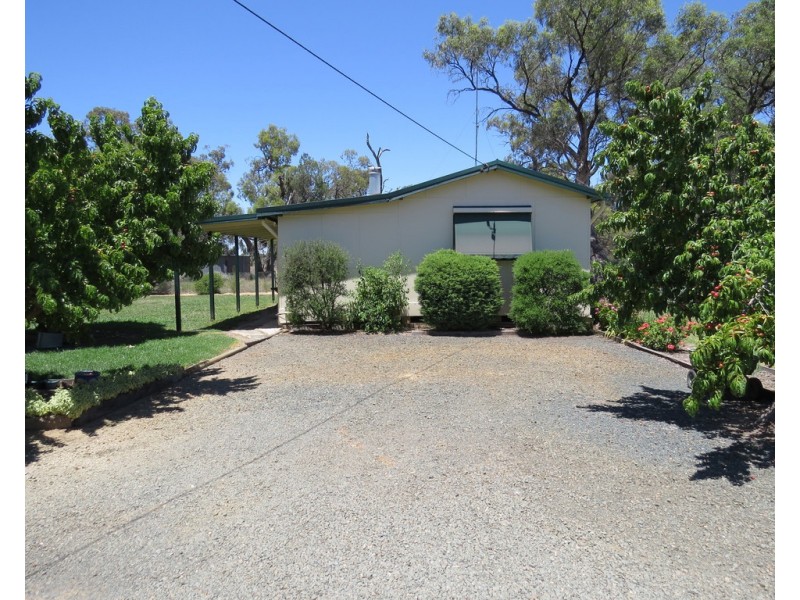 894 STUD PARK ROAD, Deniliquin NSW 2710