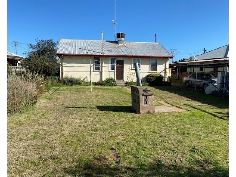 21 Walter Street, Finley NSW 2713