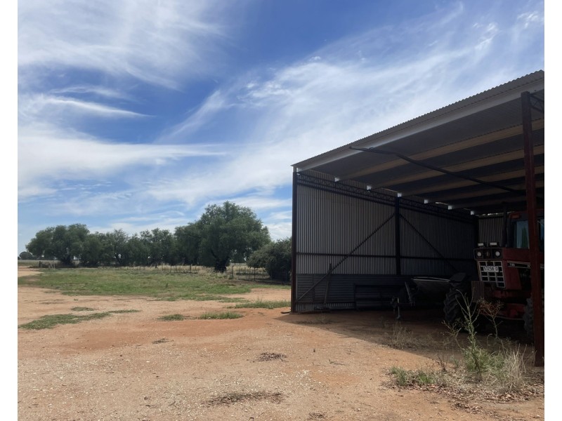 82 (RMB 2070) Pine lodge Rd, Tocumwal NSW 2714