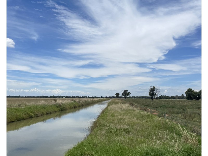 82 (RMB 2070) Pine lodge Rd, Tocumwal NSW 2714