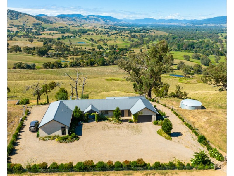 185 GENTLE ROAD, Kiewa VIC 3691
