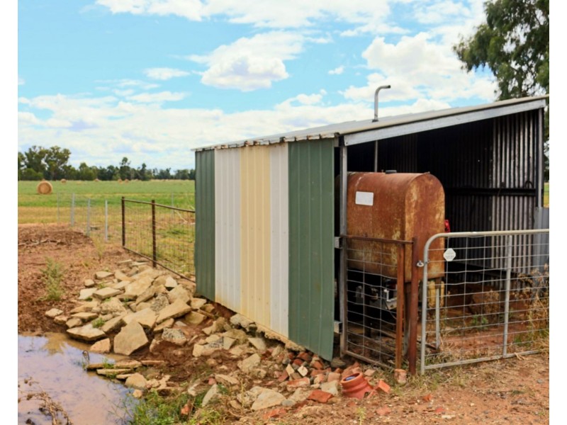 74 Pine Lodge Road, Tocumwal NSW 2714