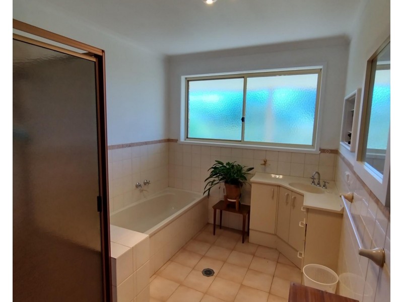 74 Pine Lodge Road, Tocumwal NSW 2714