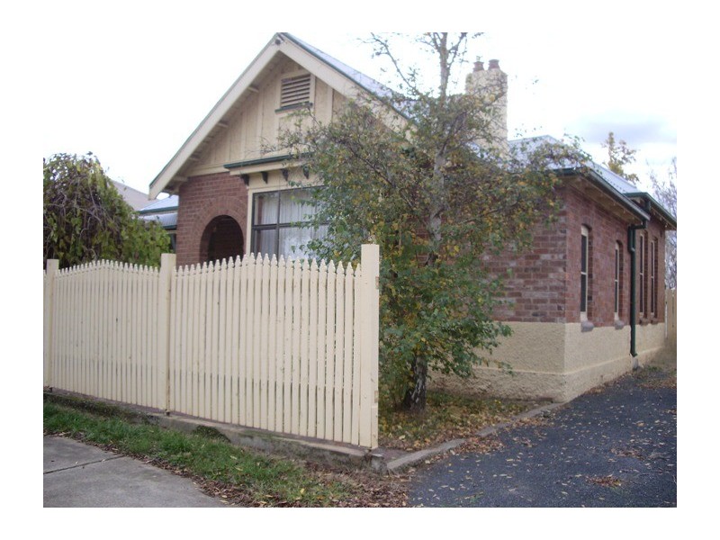 15 Parker Street, Cootamundra NSW 2590