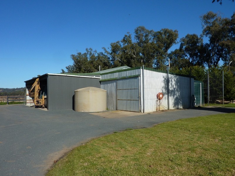 111c Poachers Lane, Wagga Wagga NSW 2650